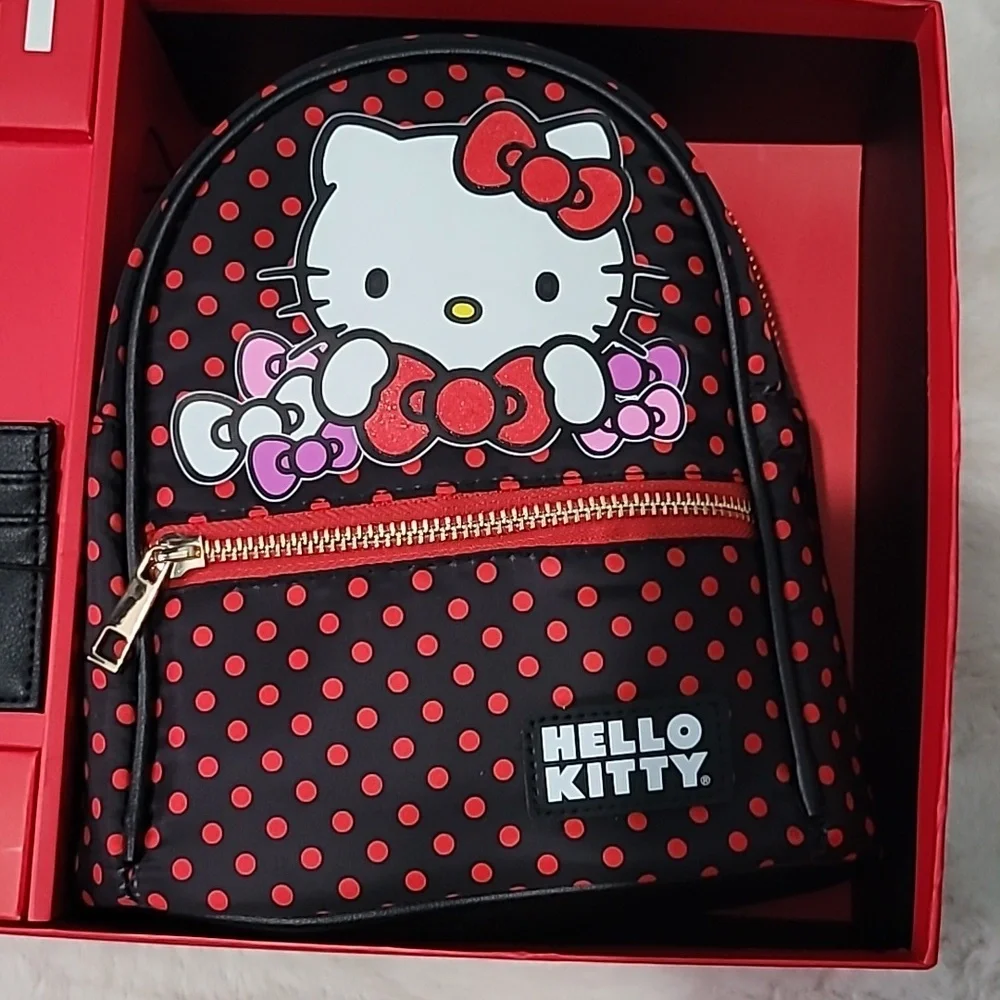 π Hello Kitty 3 Piece Gift Set NWOT - Picture 3 of 8